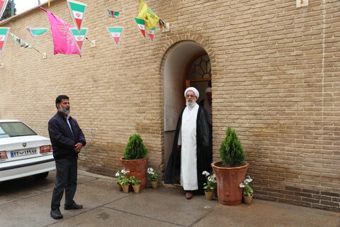 تصاویر| بازدید قائم مقام حوزه های علمیه کشور از مدرسه علمیه منصوریه و حضور در جمع اساتید شیرازی