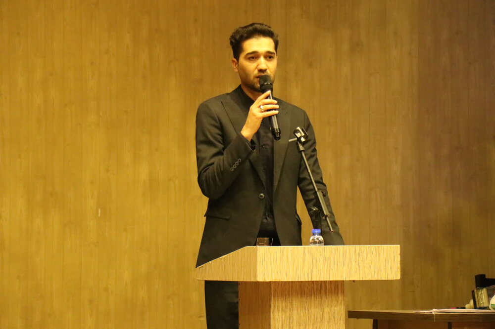 مراسم تجلیل از برندگان مسابقه زندگی با آیه ها در اردبیل