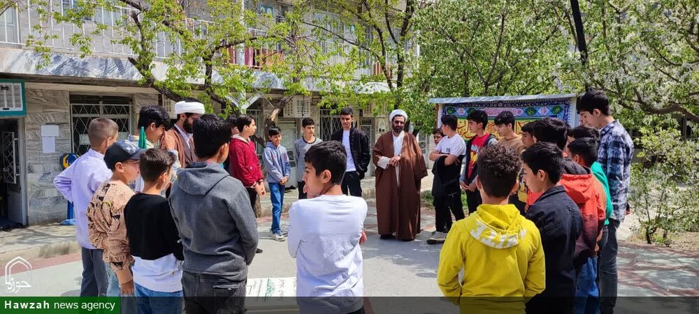 تصاویر / اردوی آشنایی دانش‌آموزان نهاوندی با حوزه علمیه