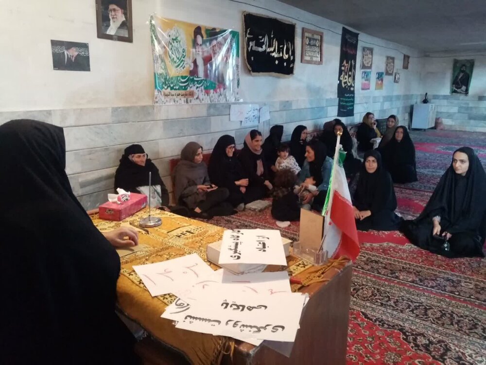 تصاویر/ تبلیغ خواهران طلبه الیگودرزی برای پذیرش ثبت نام حوزه علمیه خواهران