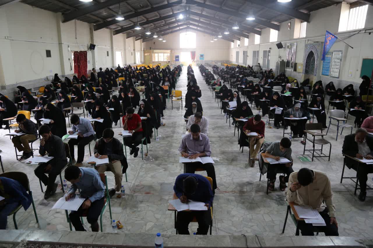 ۴۳۰ حافظ یزدی در آزمون ملی اعطای مدرک تخصصی شرکت کردند