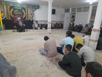 تصاویر/  دیدار اساتید و طلاب مدرسه علمیه علوی با معاونت پژوهش حوزه های علمیه