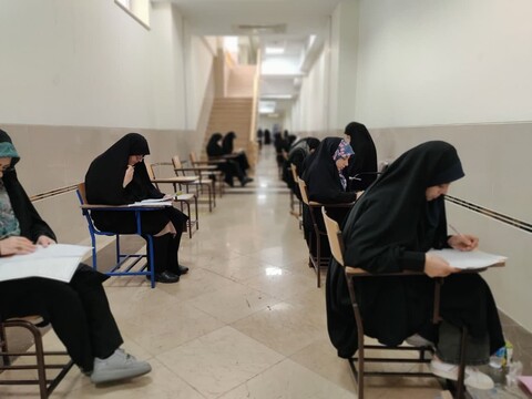 تصاویر/ آزمون اعطای مدرک تخصصی به حافظان قرآن کریم در آذربایجان شرقی