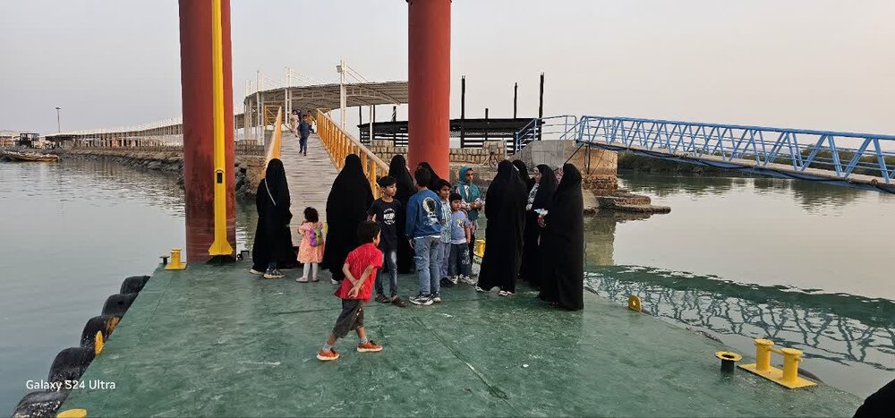 اردوی یک روزه مدرسه علمیه امام جعفر صادق (ع) قشم به مناسبت روز معلم+ عکس