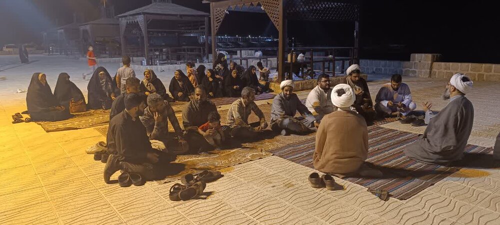 اردوی یک روزه مدرسه علمیه امام جعفر صادق (ع) قشم به مناسبت روز معلم+ عکس