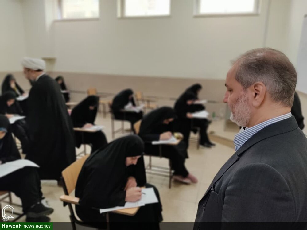 آزمون اعطای مدرک تخصصی به حافظان قرآن کریم در آذربایجان شرقی