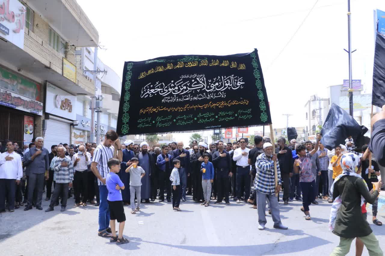 تصاویر /اجتماع بزرگ  عزاداران به مناسبت  سالروز شهادت امام صادق (ع) در شهرستان رودان