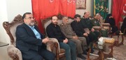 رئیس دفتر نظامی فرماندهی معظم کل قوا با خانواده شهید سرلشکر محمدرضا زاهدی دیدار کرد