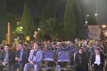 برگزاری مراسم سالروز شهادت امام صادق(ع) در مجموعه تاریخی زندیه