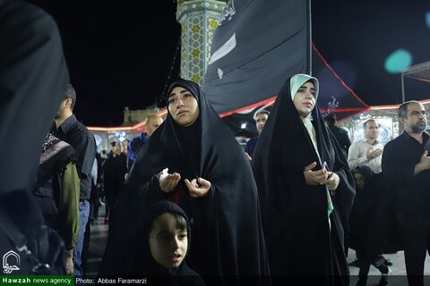 بالصور/ أجواء حرم السيدة المعصومة عليها السلام في ذكرى استشهاد الإمام الصادق عليه السلام