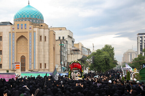 تصاویر/ اجتماع بزرگ صادقیون در مشهد مقدس
