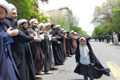 تصاویر/ عزاداری خیابانی به مناسبت سالروز شهادت امام صادق(ع) در تبریز