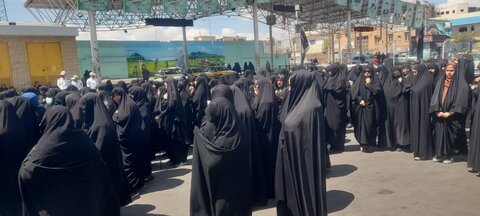 تصاویر/حضور طلاب مدرسه علمیه فاطمة الزهرا  ساوه اجتماع بزرگ عزاداران امام صادق علیه‌السلام