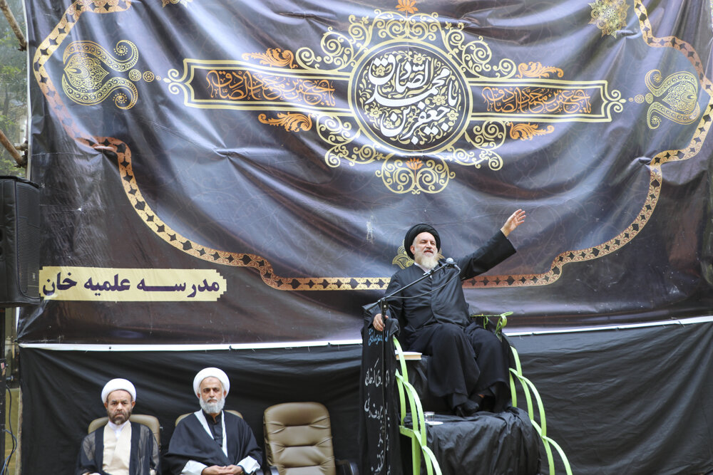 دشمن با بیحجاب به دنبال فروپاشی نهاد خانواده است - خبرگزاری حوزه