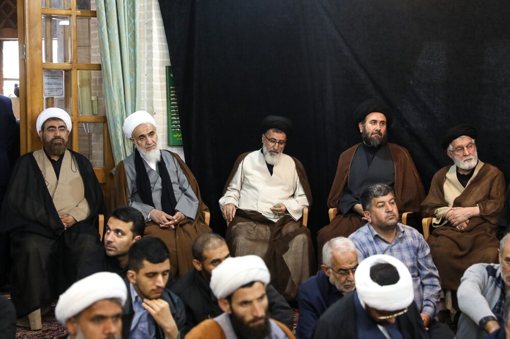 تاریخ روحانیت سرشار از مرزبانی از دین بوده است/روحانیت همیشه در متن انقلاب بوده، هست و خواهد بود