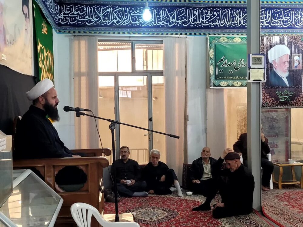 مراسم عزاداری شهادت امام صادق (ع) در بیت مرحوم آیت الله مدنی کاشانی