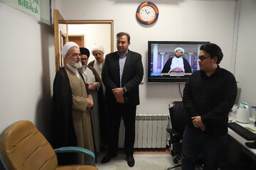 فرصت معرفی اهل بیت(ع) به دنیا را از دست ندهیم