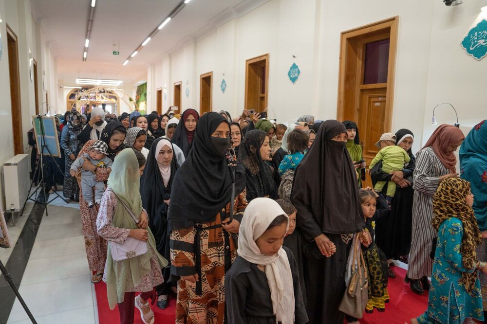 نخستین نمایشگاه ملی قرآن کریم افغانستان/ از جشن تکلیف ۲۰۰۰ نفری دخترانه تا حضور داور «محفل»