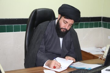 پیگیر حل مشکلات حوزویان فارس هستیم