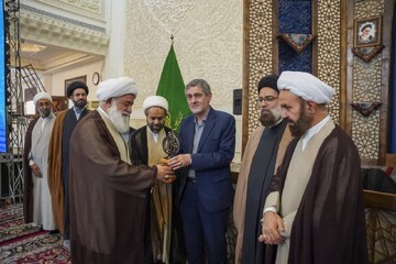 اعطای جایزه ملی محی‌الدین به استاد رشاد