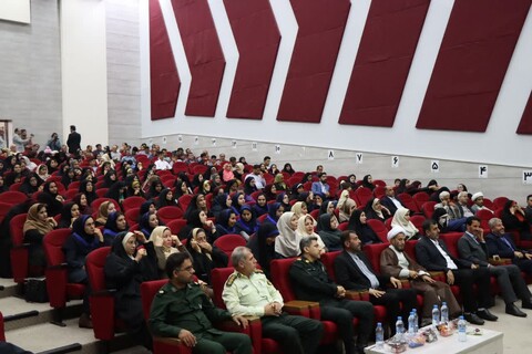 تصاویر/ همایش تجلیل از مقام معلم در بوشهر