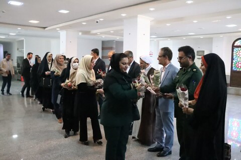 تصاویر/ همایش تجلیل از مقام معلم در بوشهر