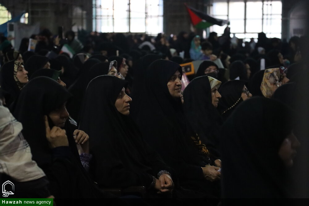 تصاویر/ اجتماع بزرگ مردم  اهواز در حمایت از عفاف و حجاب و مجریان طرح نور