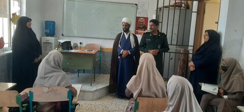 تصاویر/ تجلیل از معلمان مدارس پشته ایسین بندرعباس