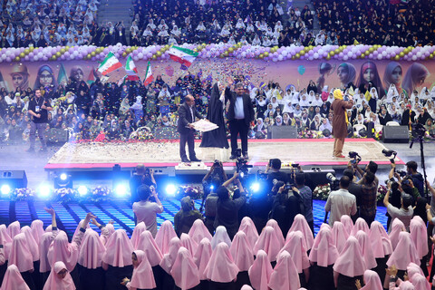 تصاویر/ جشن گرامیداشت روز دختر "دختران آرمانی"با حضور رئیس جمهور