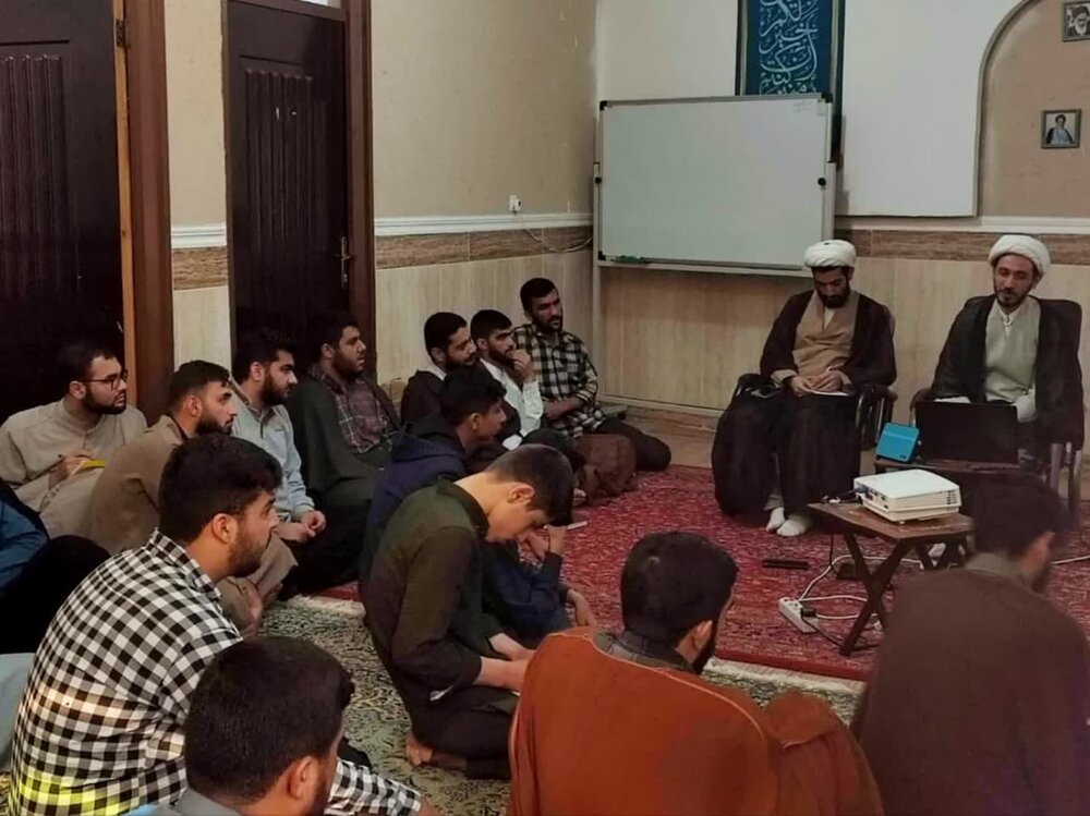 «برابری حقوق زن و مرد؛ چرایی و چگونگی» بررسی شد