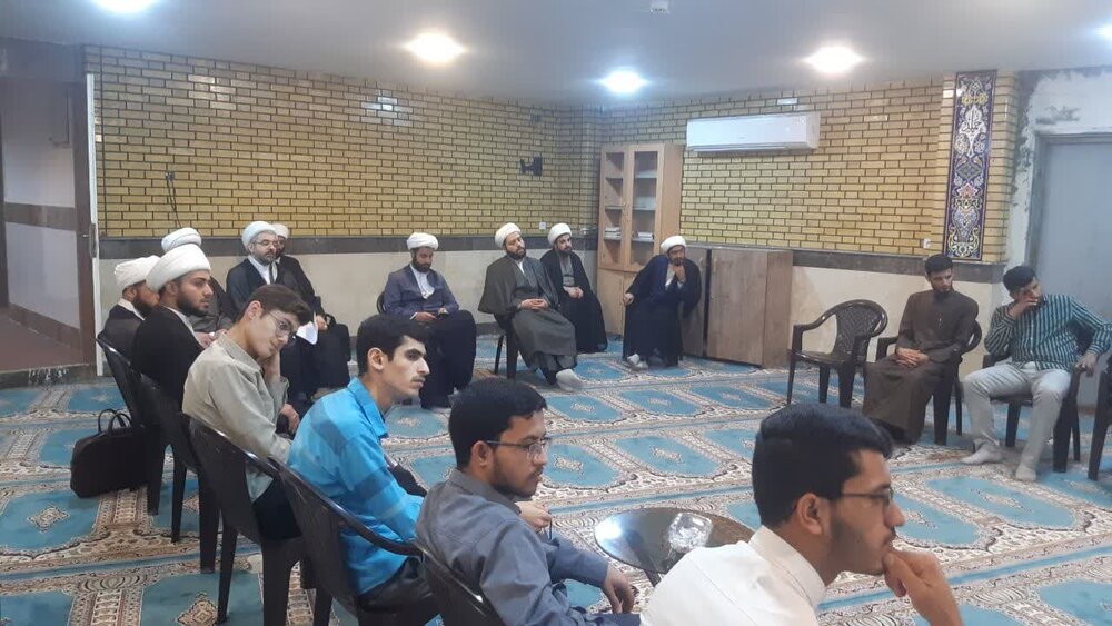 نشست هم اندیشی مدیران و کادر مدارس علمیه قرآنی حوزه علمیه خوزستان