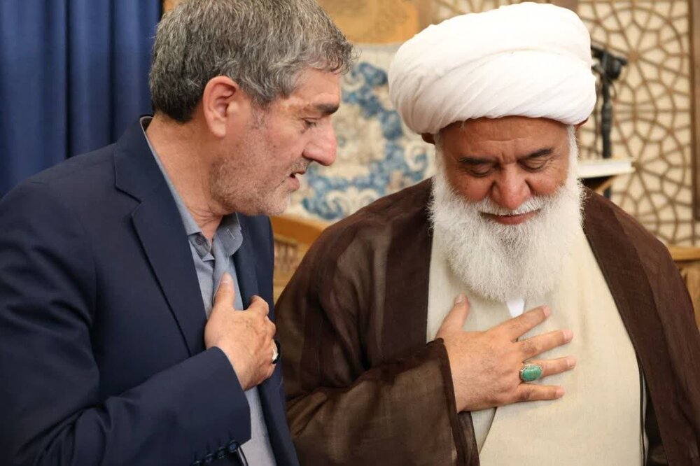 اعطای نخستین «جـایزه علوم انسانیِ اسلامی مُحـــیالدّیـــن» به استاد رشاد