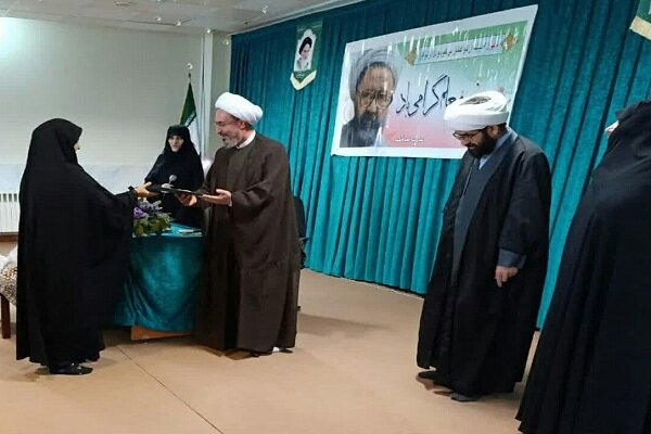 اساتید و معلمان برای رسالت تعلیم و تربیت مسلح شوند