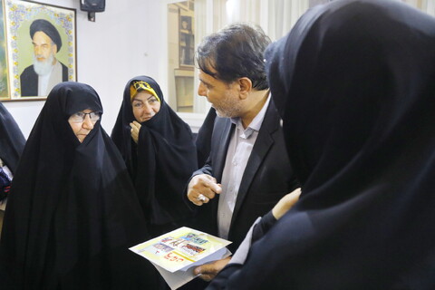 تصاویر / حضور وزیر ورزش و جوانان در خانه موزه شهیدان زین الدین