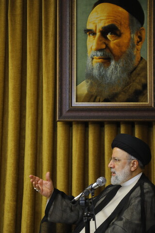 Immagini dell'ultimo incontro tra il martire Raisi e l'Ayatollah Noori Hamedani