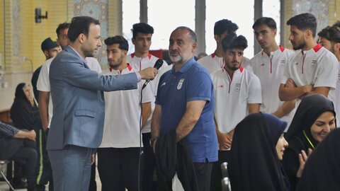 حضور تیم ملی فوتبال جوانان ایران در نماز جمعه کرج