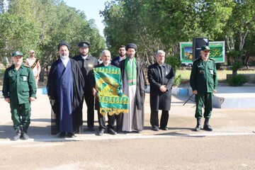 حضور خدام رضوی در جمع رزمندگان تیپ زرهی حضرت حجت(عج) + عکس