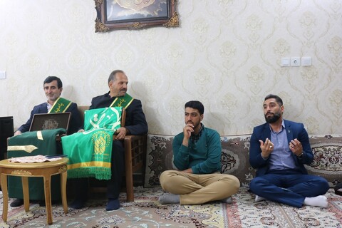 تصاویر/ دیدار سفیران کریمه با خانواده شهید محمد حسین حمزه و تجلیل از دختر شهید