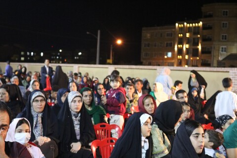 تصاویر/ جشن بزرگ دهه کرامت در میدان امام حسین(ع) سمنان با حضور سفیران کریمه