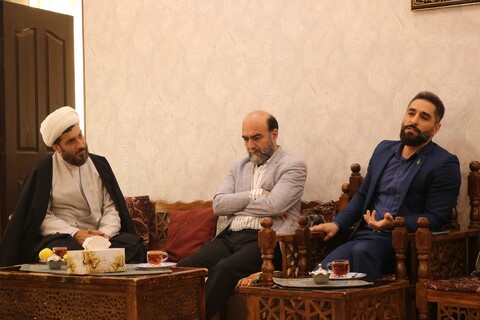 تصاویر/ دیدار سفیران کریمه با خانواده مرحوم جانباز مدافع حرم هادی خاکپاش
