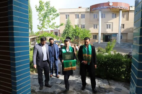 تصاویر/ استقبال کارکنان قضایی نیروهای مسلح کردستان از بیرق مطهر حضرت معصومه (س )