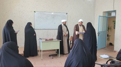 بازدید مدیر حوزه علمیه خواهران استان خوزستان از مدرسه علمیه نجمه خاتون (س) صفی آباد