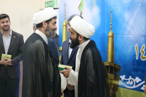 تصاویر/ استشمام عطر رضوی در اداره بنادر بوشهر