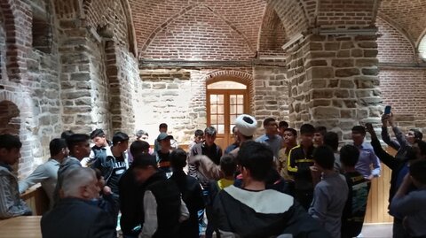 تصاویر/ بازدید دانش آموزان از مدرسه علمیه امام خمینی (ره) ارومیه