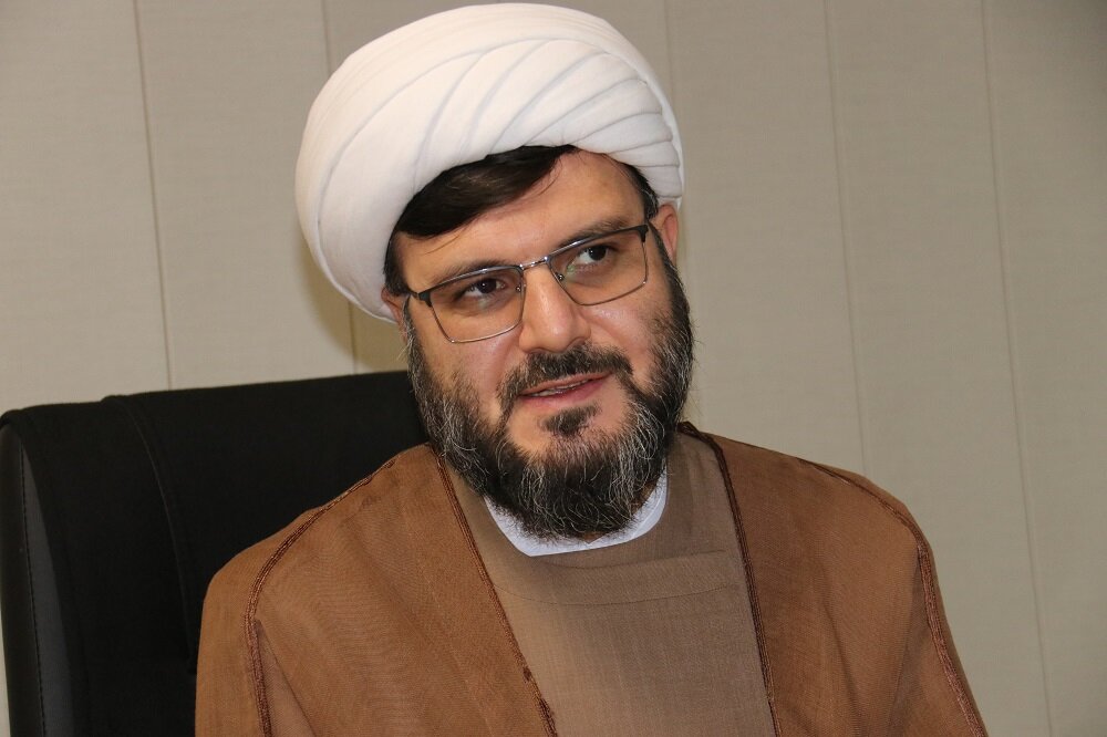 مسائل فرهنگی جز با حضور مجموعههای مردمی در کنار حاکمیت رفع نمیشود