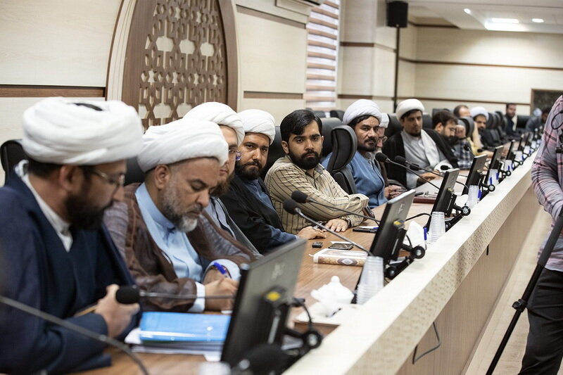 بررسی صلاحیتها طبق اسناد و مدارک انجام شد / حوزویان مطالبهگر اجرای سیاستهای کلی انتخابات باشند