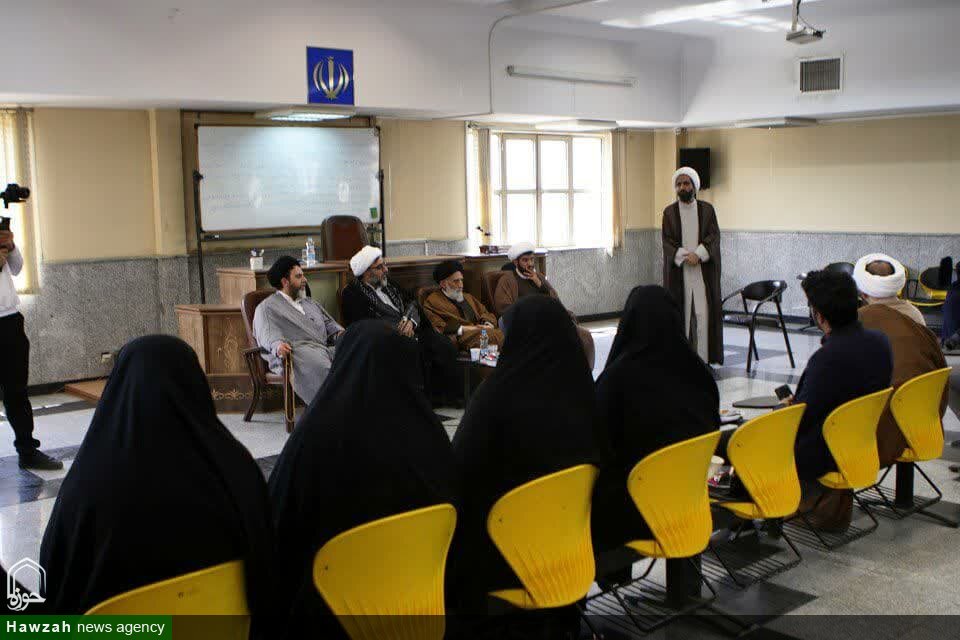 نشست معاون فرهنگی سازمان تبلیغات اسلامی با مدیر حوزه علمیه استان همدان نشست معاون فرهنگی سازمان تبلیغات اسلامی با مدیر حوزه علمیه استان همدان