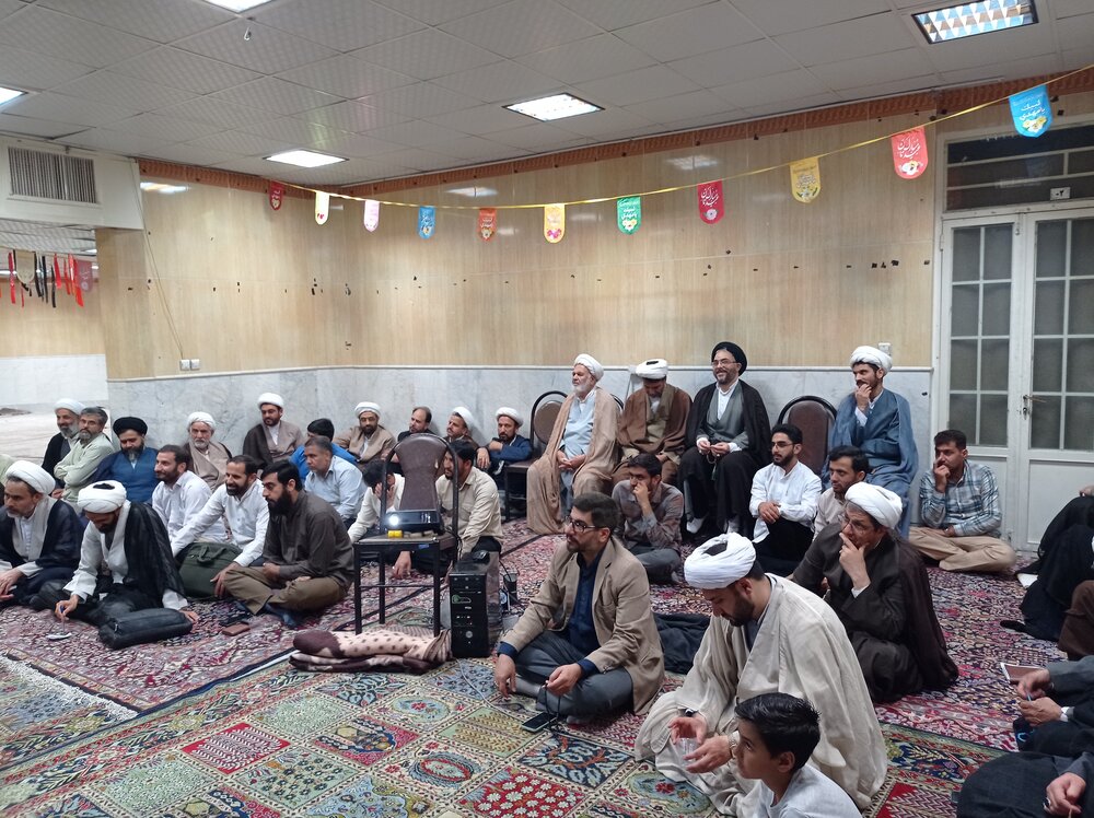 از حضور نمایندگان طلاب در شورای فرهنگی عمومی زرند استقبال میکنیم