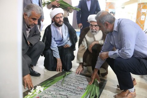 تصاویر/ تجدید میثاق رئیس شورای هماهنگی تبلیغات اسلامی بوشهر با شهدای بوشهر