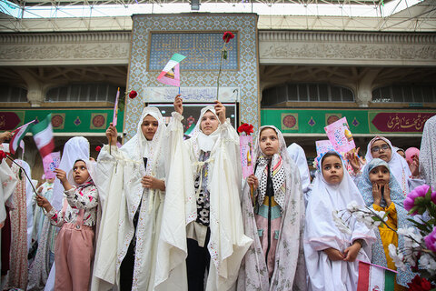 جشن تکلیف ۵ هزار نفری دختران سراسر کشور در حرم حضرت معصومه(س)
